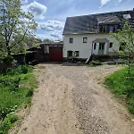 Naturnahes Wohnen in einem alten Haus mit Garten *