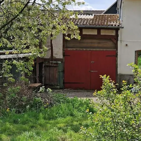Naturnah In Schoenem Haus Mit Garten Und 10 Betten