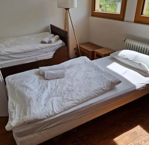 Naturnahes Wohnen In Einem Alten Haus Mit Garten Feriehus Windeck